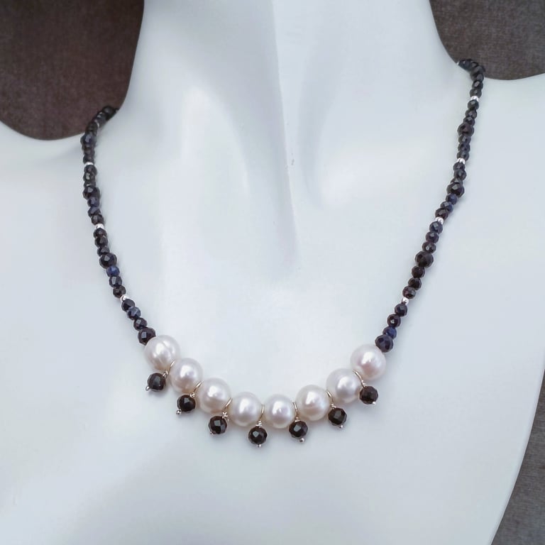 Natural Blue Sapphire And White Pearl Beaded Choker Necklace