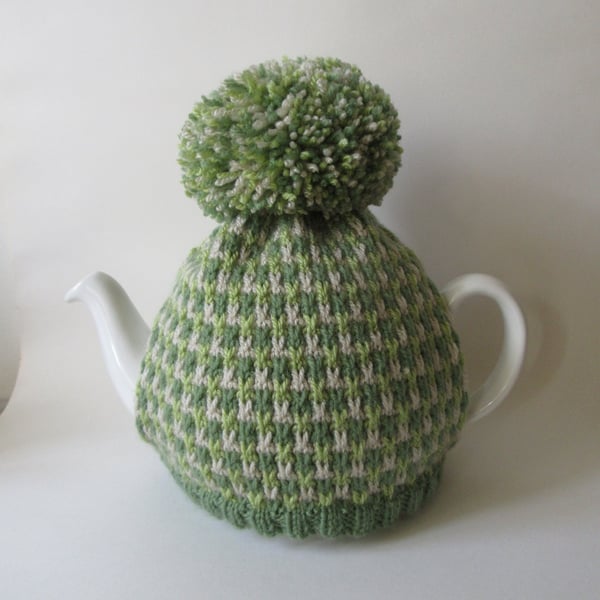 Tea cosie Tea cosy - green tweed with extra large pompom