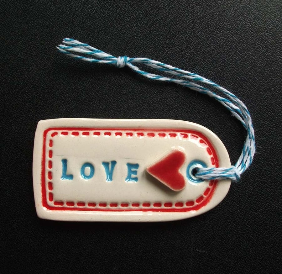 Small ceramic LOVE tag decoration