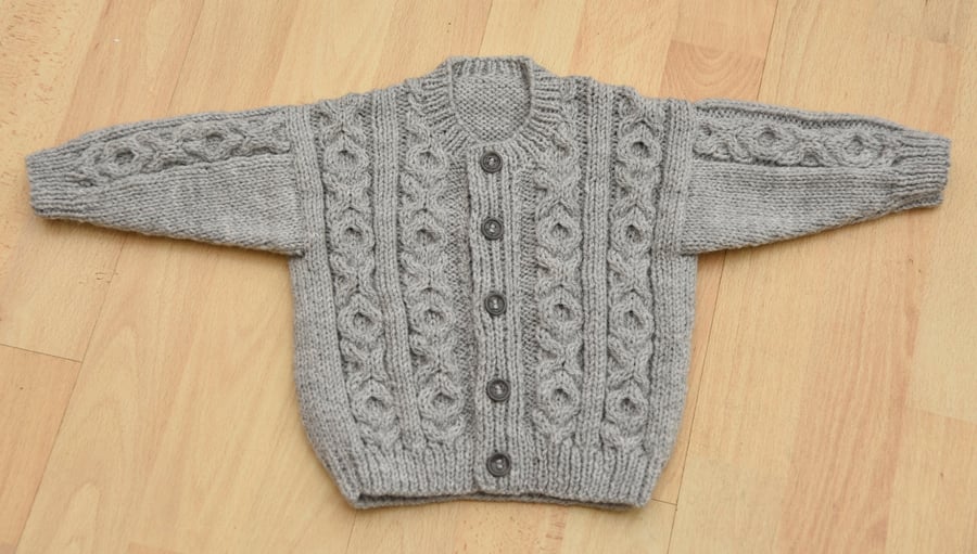 babies Hand knitted cardigan chest 46cms 18inches age 6-12mths  aran style