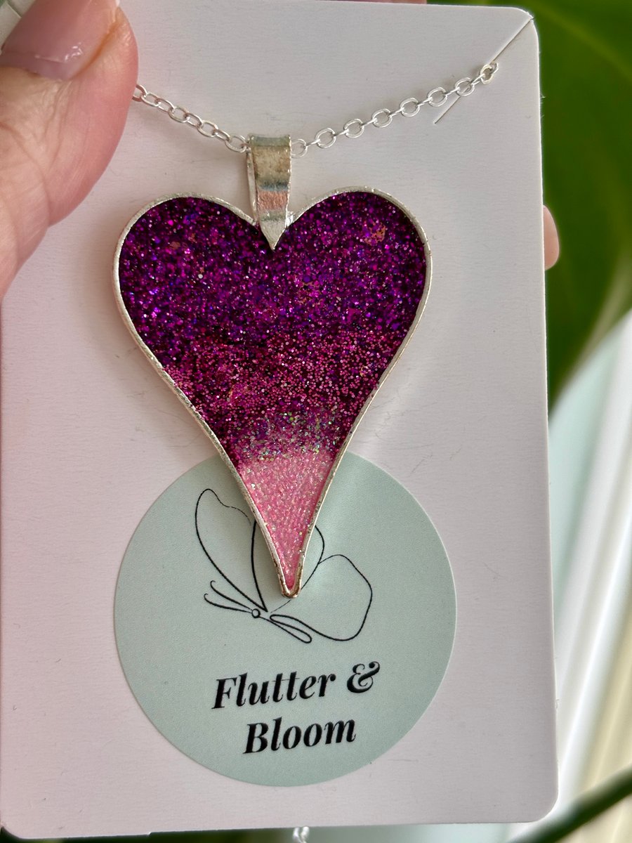 Twilight Heart – Glitter Gradient Pendant Necklace