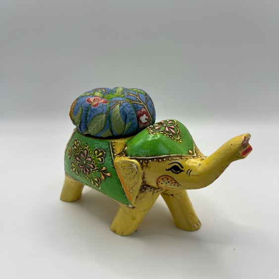 Vintage Elephant Pin Cushion - Green