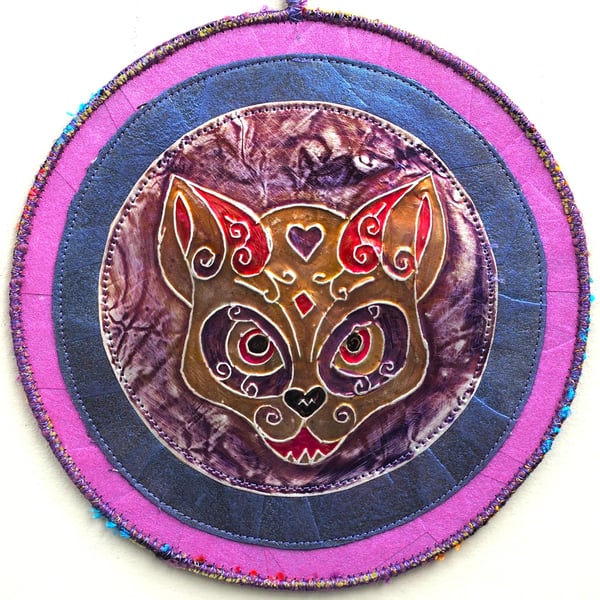 DDCM21 - Cat Skull Metal Mandala Wall Hanging-17.5cm diameter- Mauve-Lilac-Gold