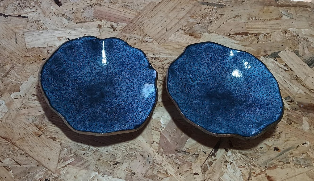 Handmade Stoneware Bowls Nature-Inspired Blue Crackle Glaze (Set of 2)