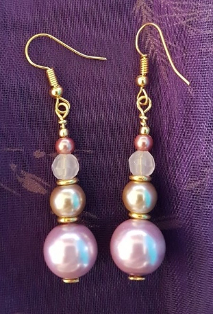 Beautiful beaded Pink and gold-tone Earrings