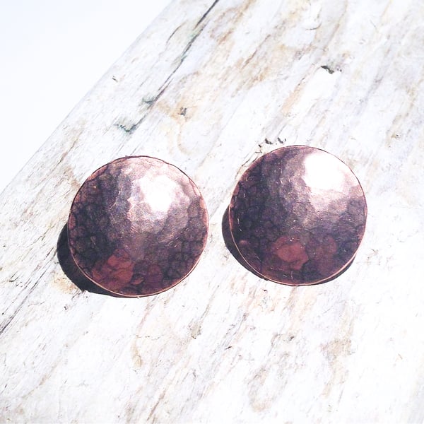 Large Hammered Copper Stud Earrings (ERCUSTDC6) - UK Free Post