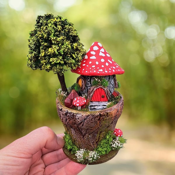 Mushroom Cottage Shelf Decoration
