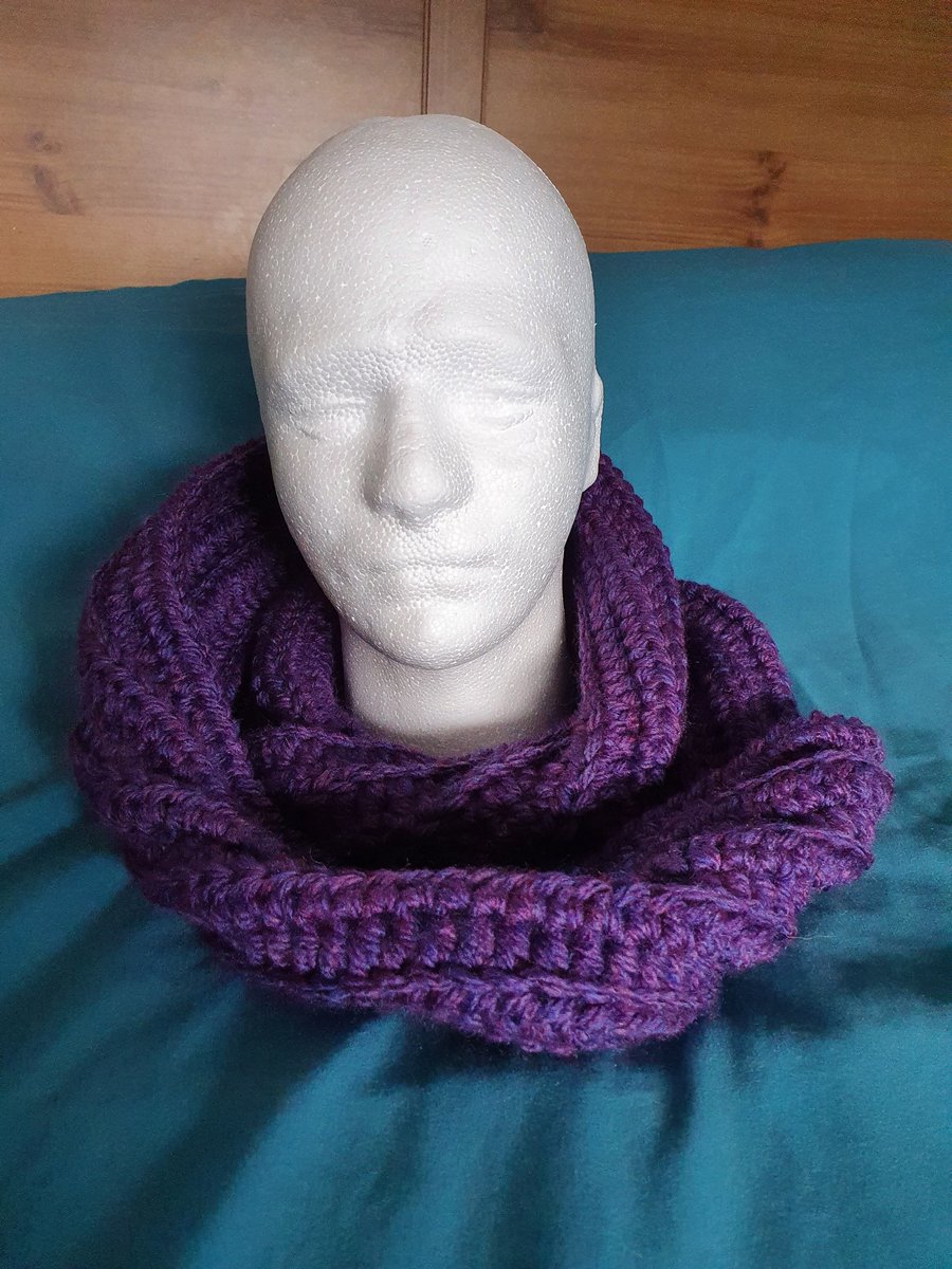 Chunky Crochet Infinity Scarf