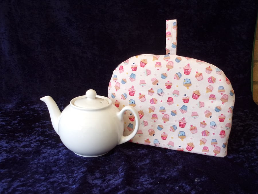  Tea Cosy with Small Cupcakes for a 0.5L Size Teapot