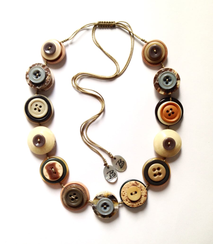  UK free shipping - ON SALE - FY-013 Safari - Vintage Buttons Handmade Necklace