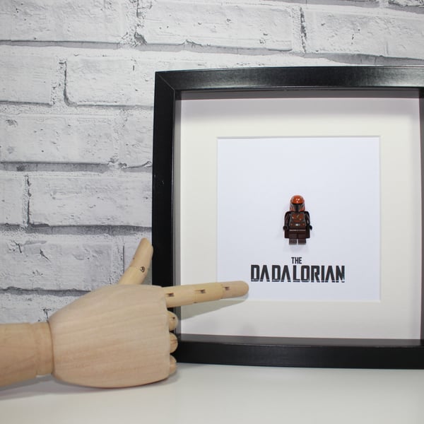 THE MANDALORIAN - FRAMED LEGO MINIFIGURE - FATHERS DAY DADALORIAN SPECIAL