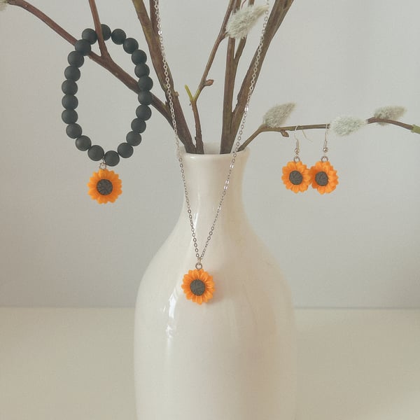 Sunflower set ( Necklace, bracelet and earrings)