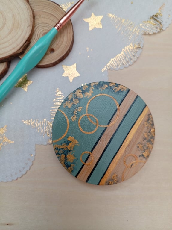 Wooden green and gold patterned pocket mirror rror