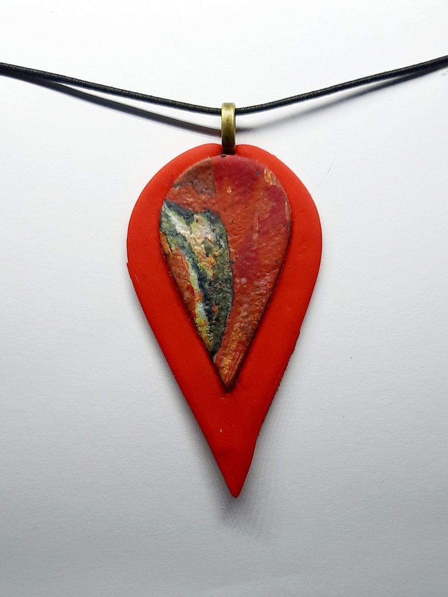 Teardrop pendant 