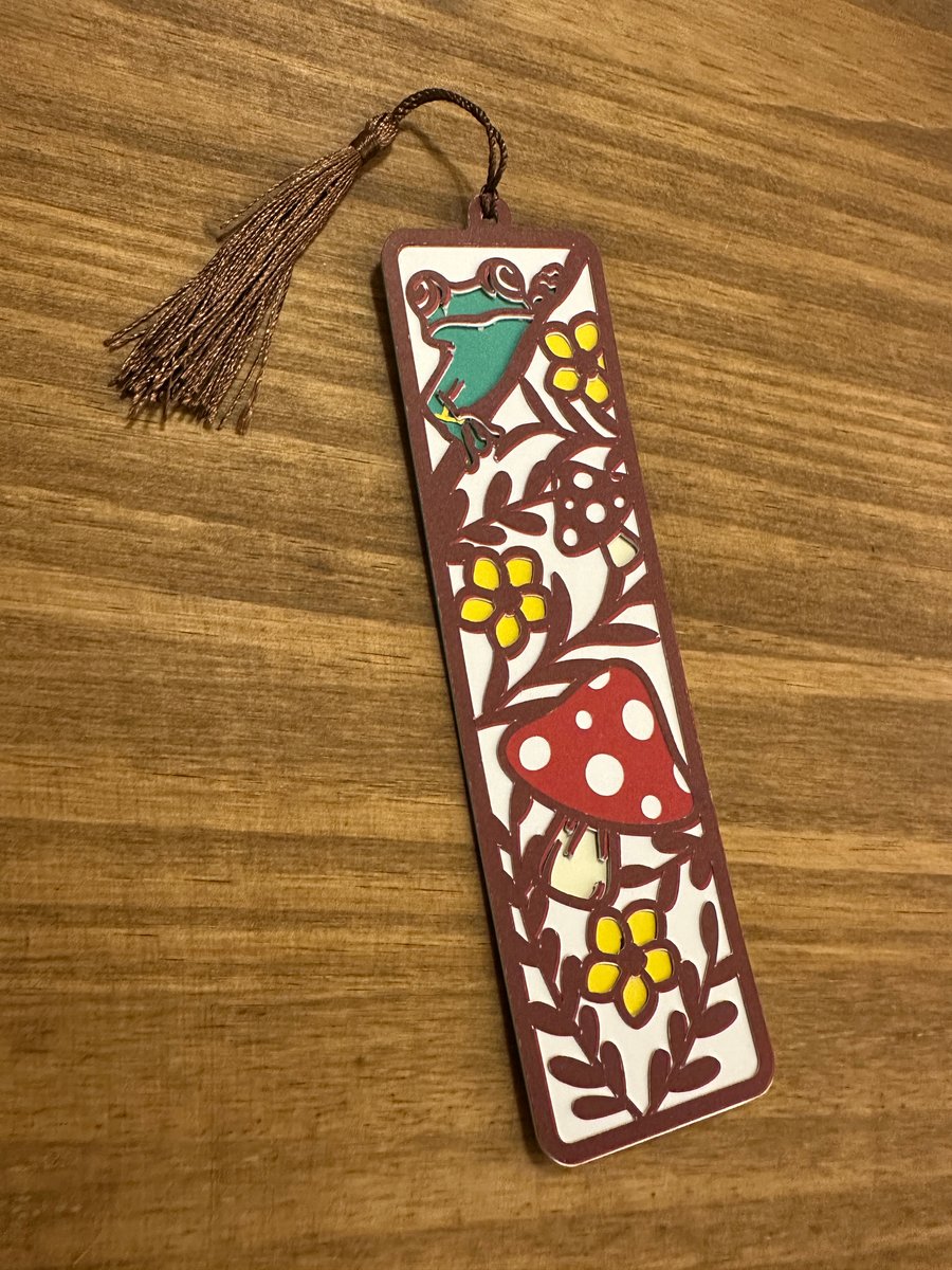 Frog & Toadstool Bookmark – Cottagecore Paper Cut Bookmark, Gift for Book Lovers