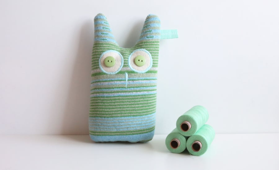 Large knitted Lavender Owl 