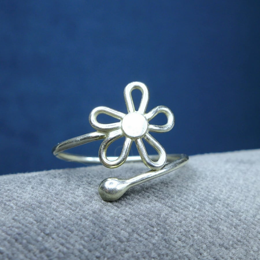 Argentium Silver Adjustable Daisy Flower Ring