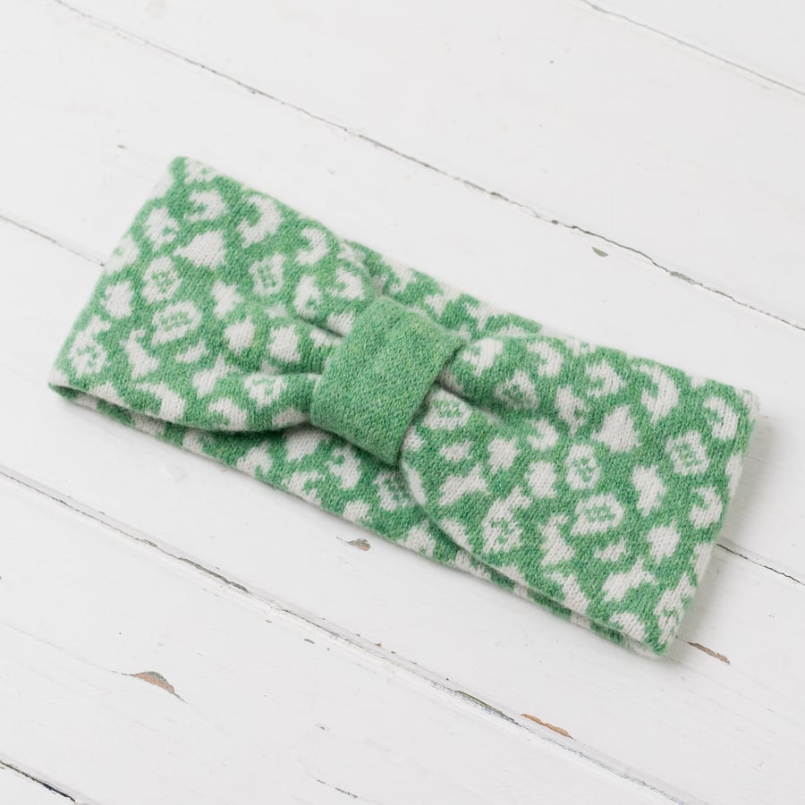 Bright leopard knitted headband - springtime green and white