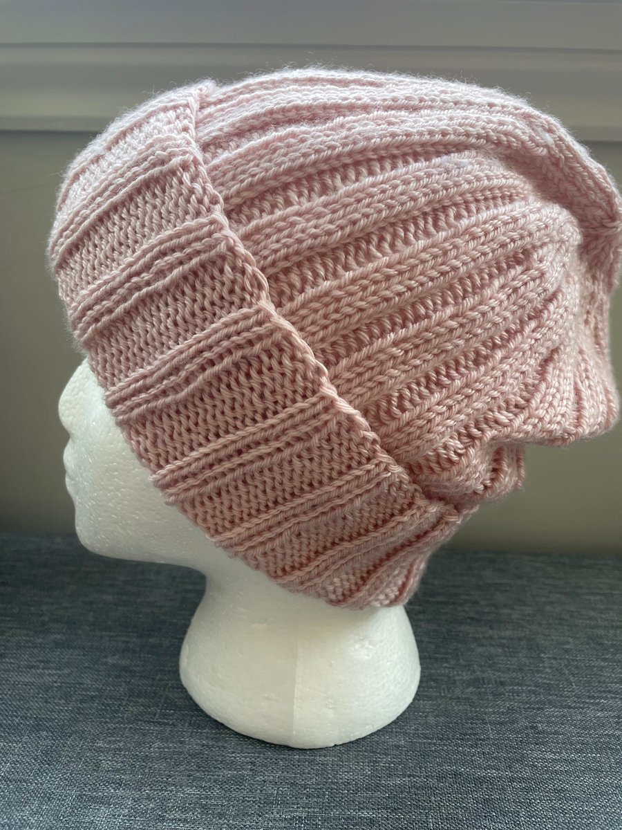 Ribbed beanie in soft pink with folded rib 