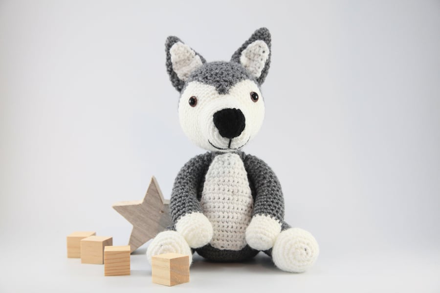 Husky dog toy, crochet cuddly toy, soft plush toy, husky gift, wolf