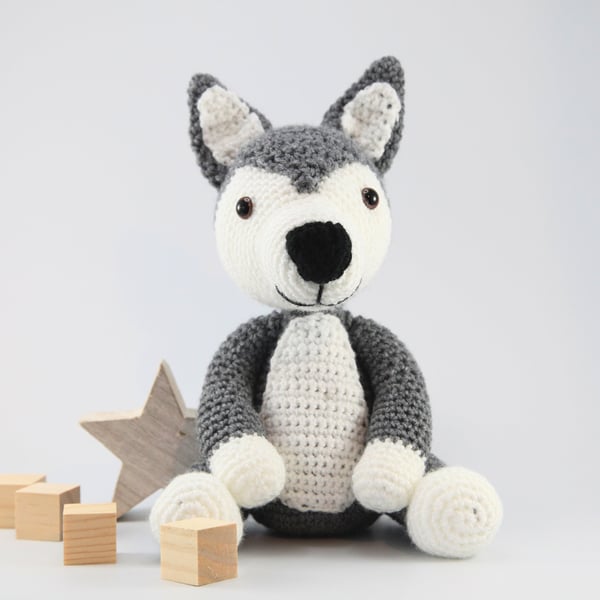 Husky dog toy, crochet cuddly toy, soft plush toy, husky gift, wolf