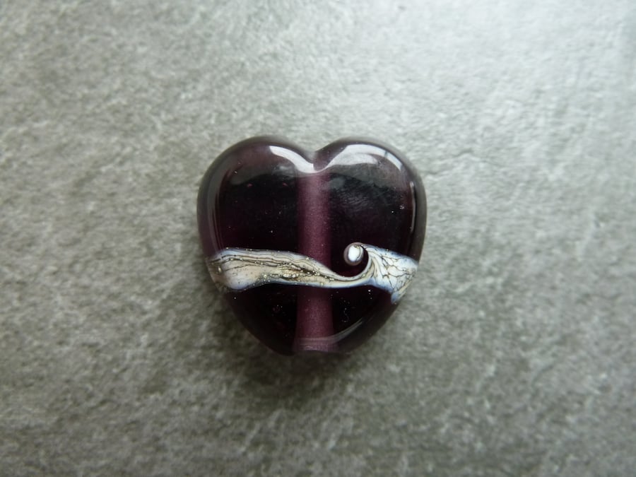 lampwork glass bead, purple heart focal