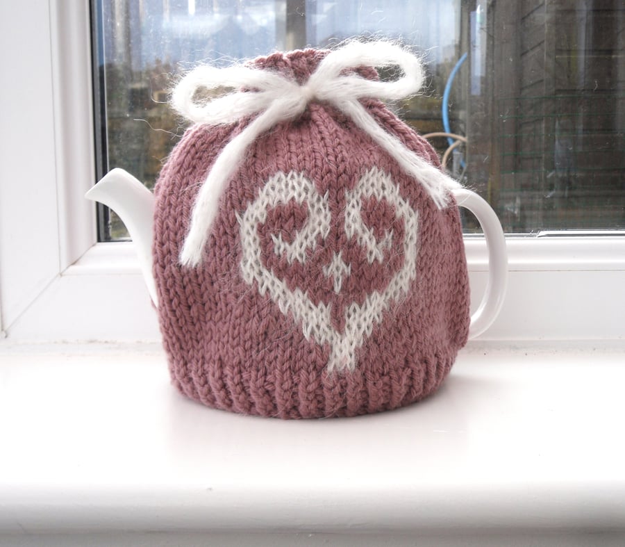 Pink Valentine Heart Tea cosy 