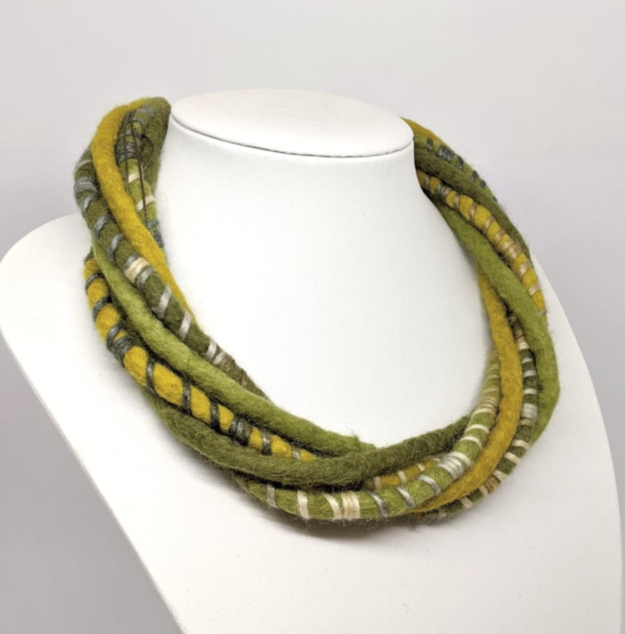 The Wrapped Twist: Felted necklace in olive shades