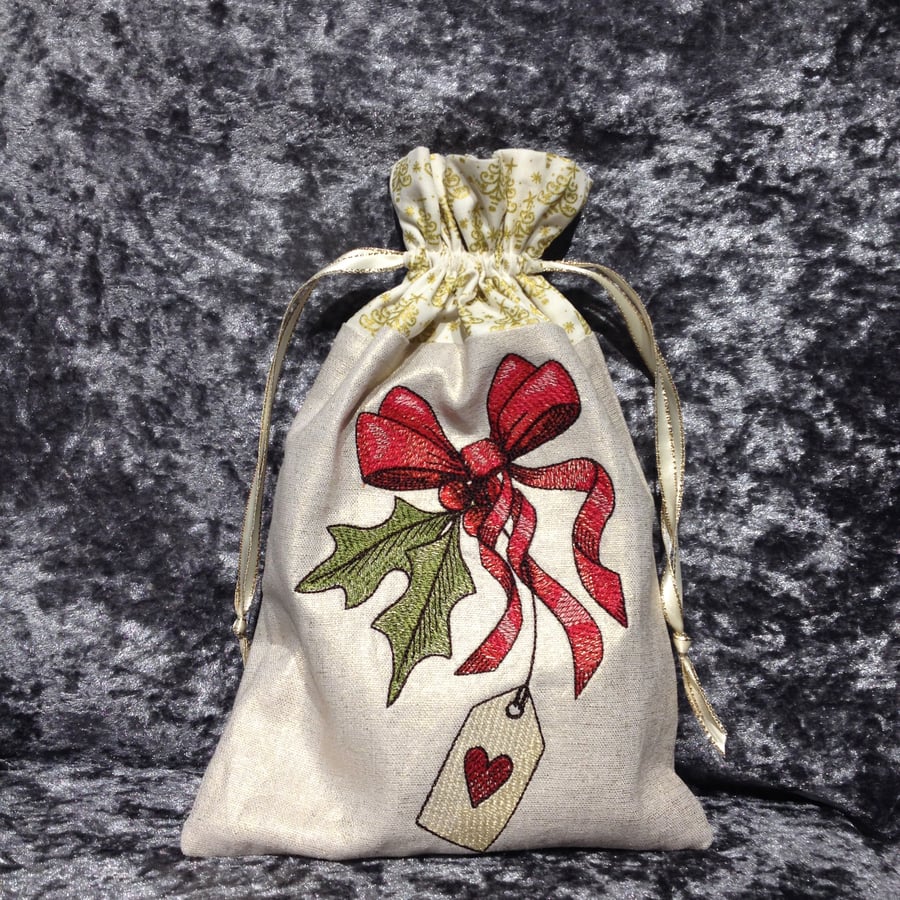 SALE - Holly and Tag Christmas Gift Bag PB9