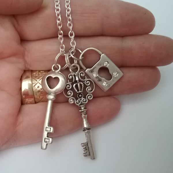 Silver Keys & Lock Necklace 