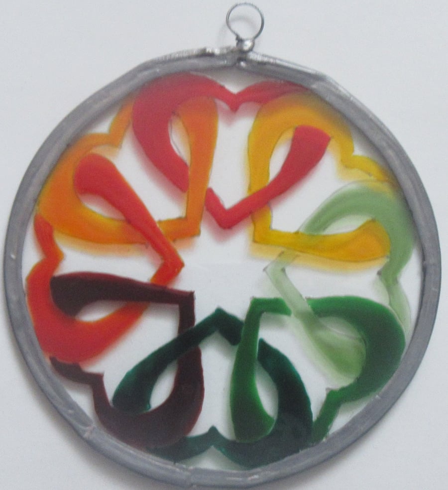 Suncatcher - Ring of linked hearts in different colours - small 