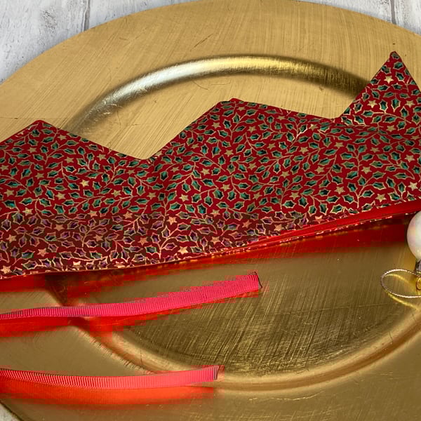 Pick and Mix Reusable Christmas Crown. Red holly pattern. Slight seconds