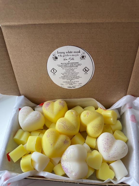 Lenny white musk and golden maple scented handmade wax melts