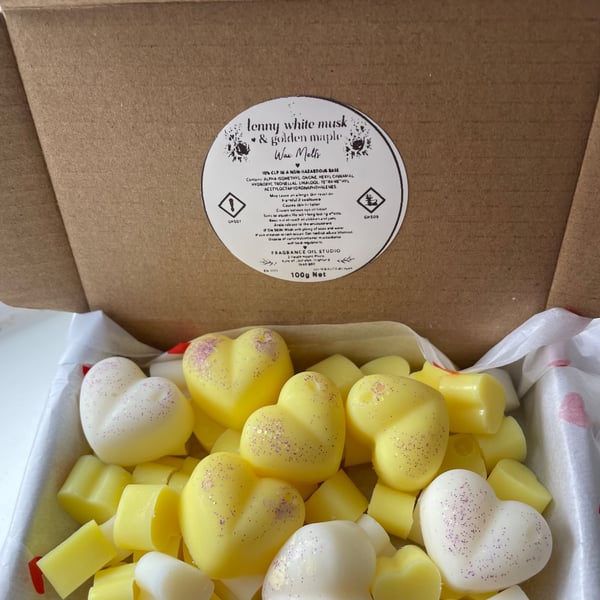 Lenny white musk and golden maple scented handmade wax melts
