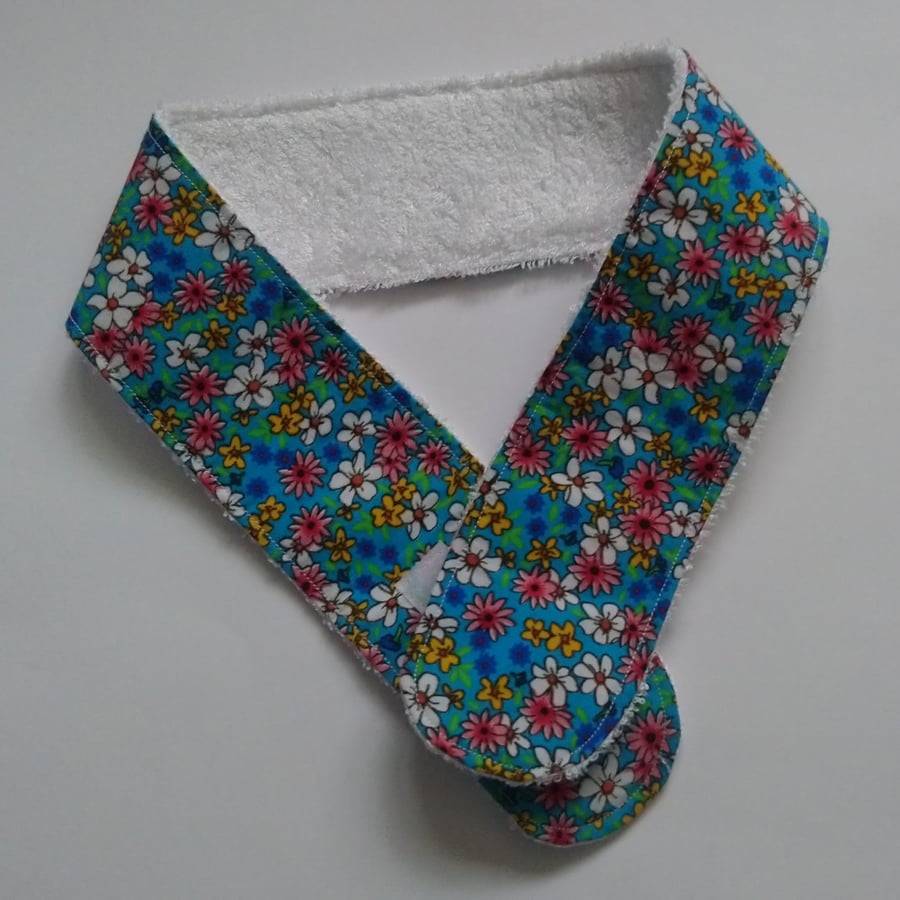 Bamboo Beauty Spa Headband with Blue Floral Design