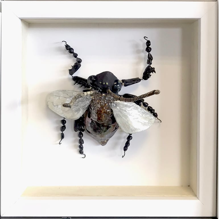 Ceramic Porcelain Bug Fly- Trixie