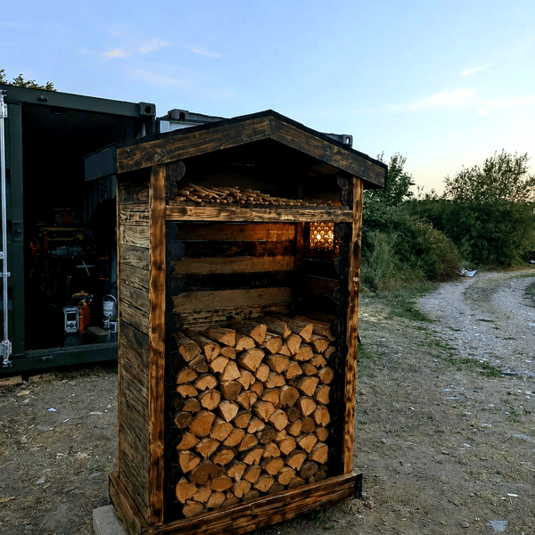  HANDCRAFTED BURNT TIMBER LOG STORE – A UNIQUE GARDEN FEATURE    