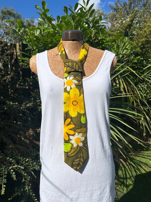Flower power tie - Upcycled - Barkcloth fabric - Fashion accessory 