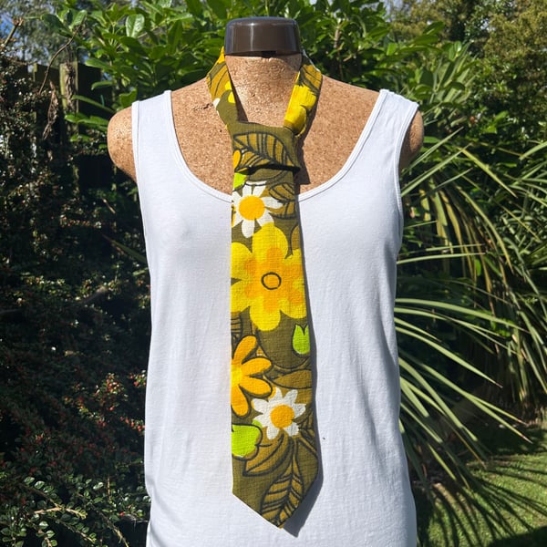 Flower power tie - Upcycled - Barkcloth fabric - Fashion accessory 