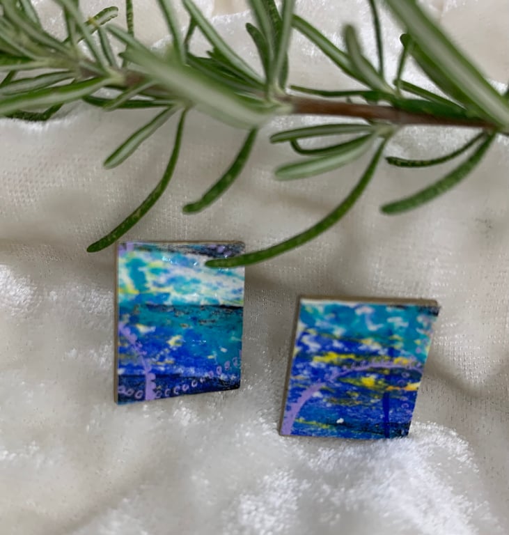 Stainless steel post earrings 