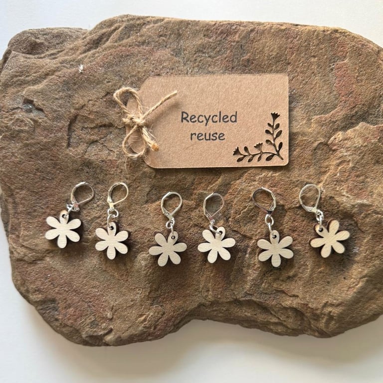 6 flower design stitch markers for knitting and crochet