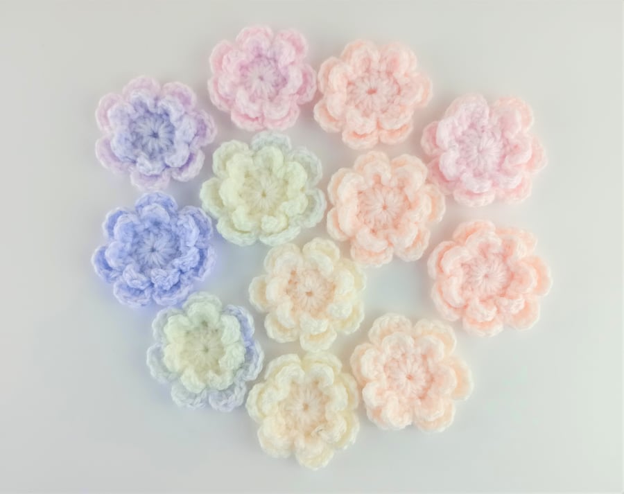 Crochet flowers in pastel gradient colours - Twelve  Crochet flowers