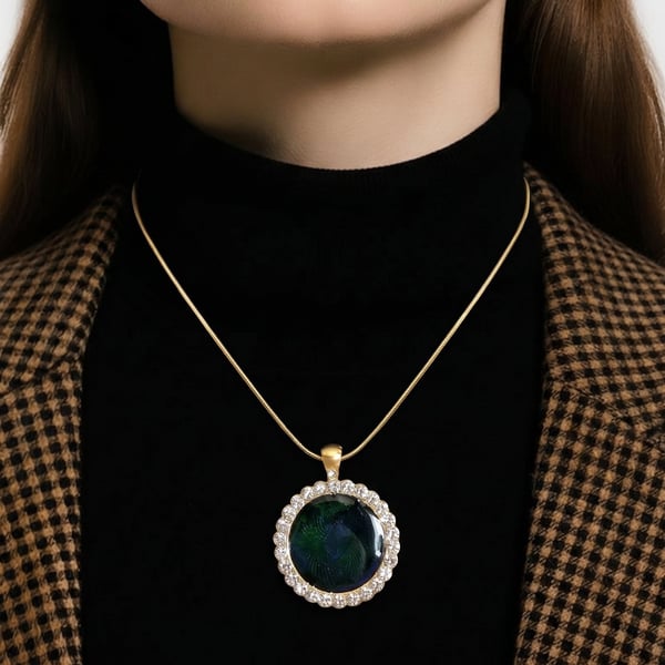 Regal necklace 