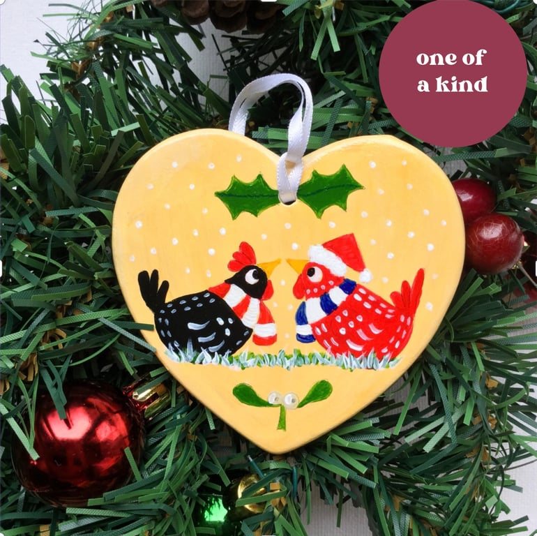 Hanging heart Christmas decoration Chatting chickens.