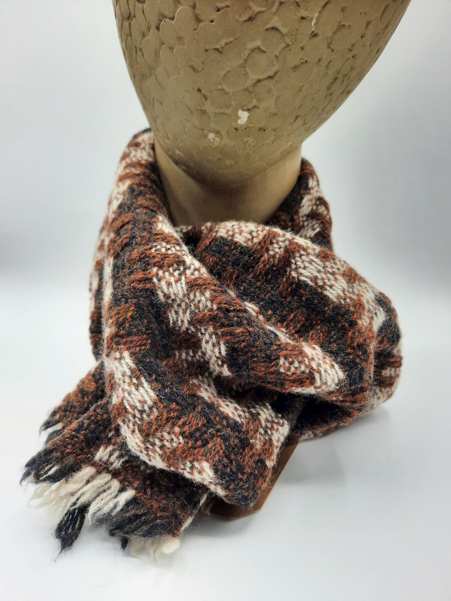 Mid-century 'tidy' lambswool scarf – gingerbread blocks