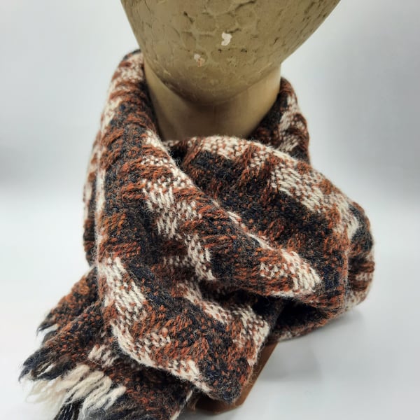 Mid-century 'tidy' lambswool scarf – gingerbread blocks