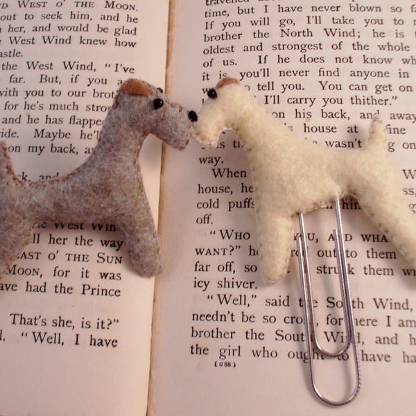 Felt dog planner clip,felt brooch,planner accessories,fox terrier,bookmark,diary