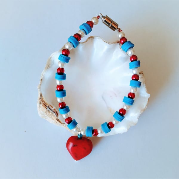 Red Heart Charm Beaded Bracelet 8 Inch