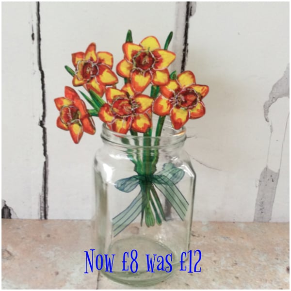 Miniature wood daffodil bunch painted on wood 