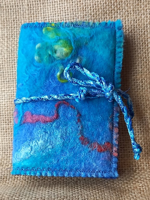 Handmade Felt Needle Case – Handmade Needle Book for Sewing Needles & Pins 
